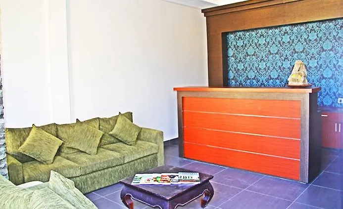 Transera Kamini Legian Hotel
