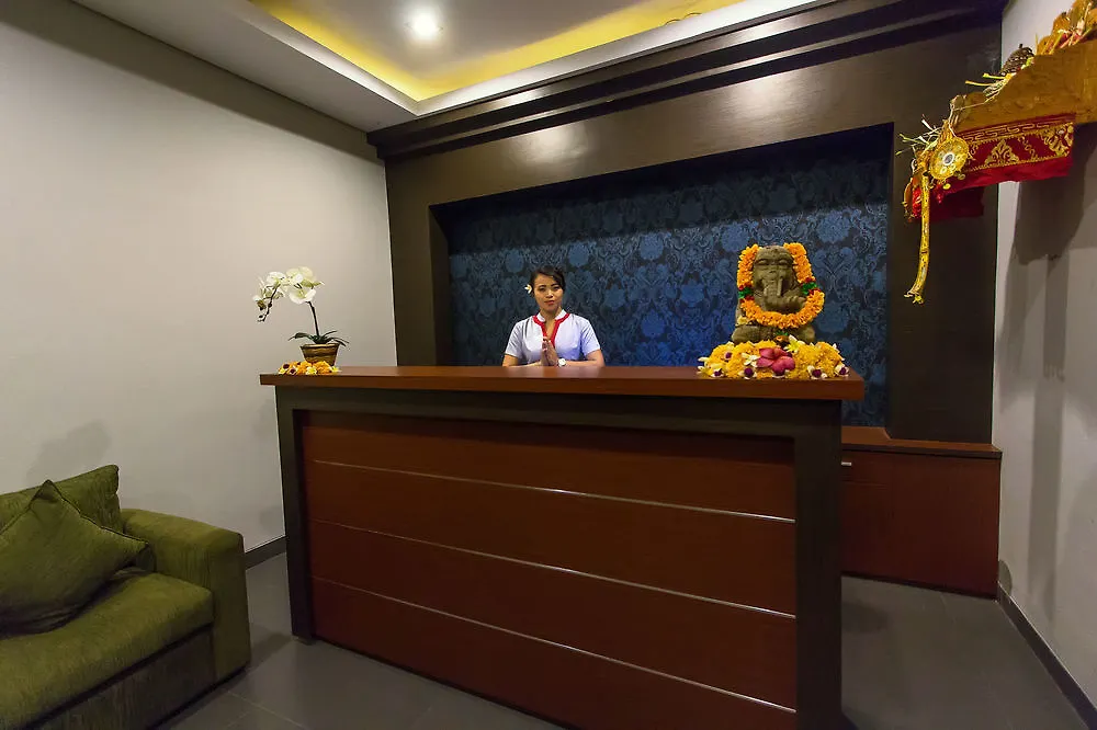 Transera Kamini Legian Hotel
